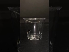 맑은 에포시 를 가진 빛나는 표면